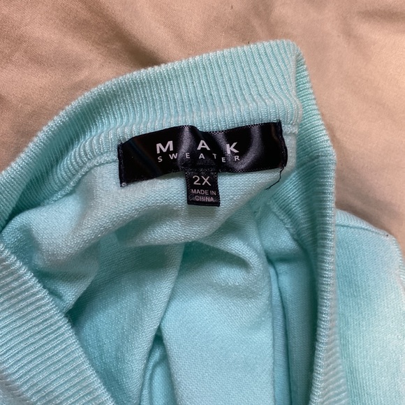 Mak | Short Cardigan | Buttoned | 2X - Picture 12 of 12